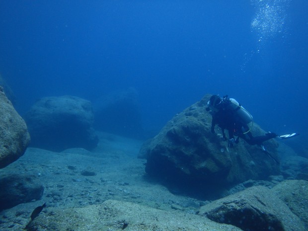 久場島水中