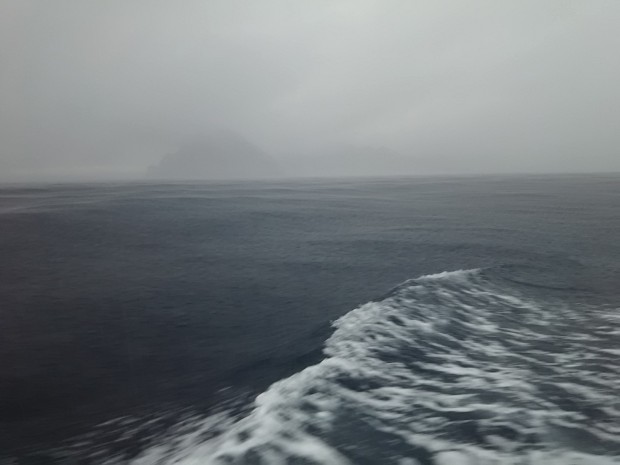 雨の海