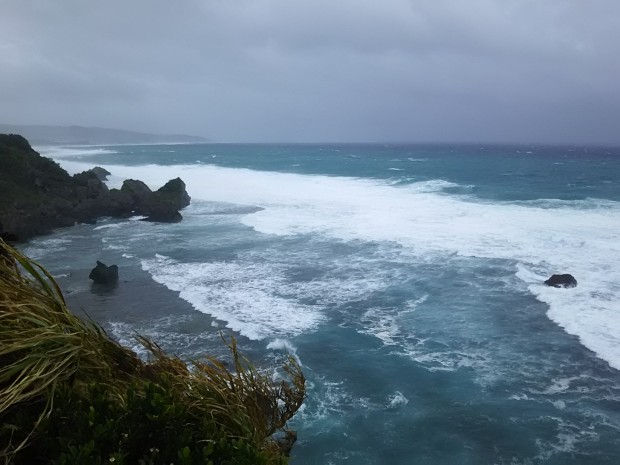 台風の海