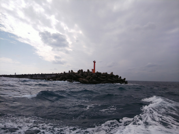 大荒れの海