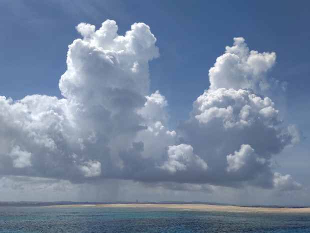 夏雲